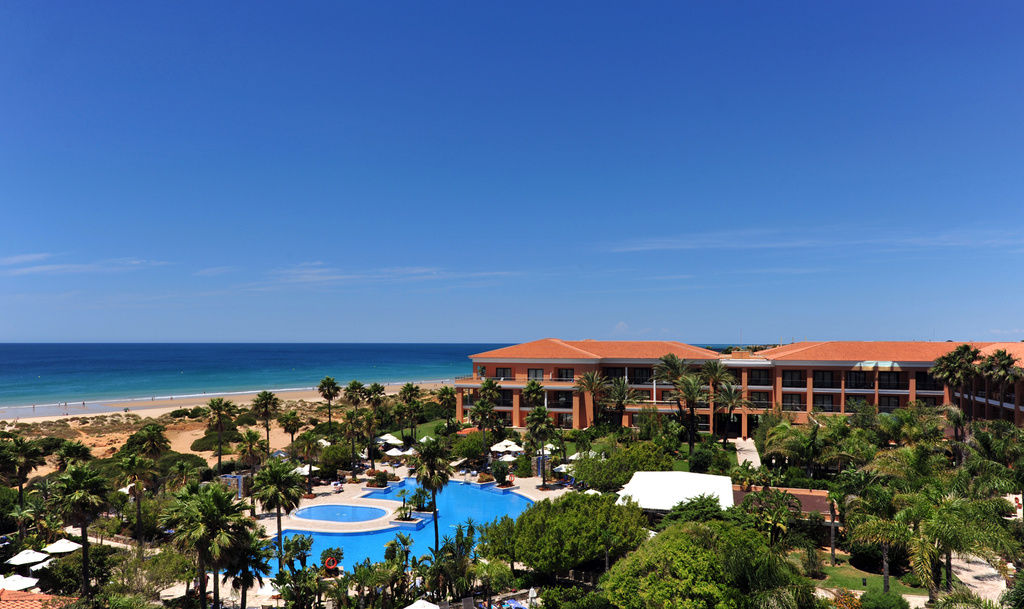 Hipotels Barrosa Palace & Hotel